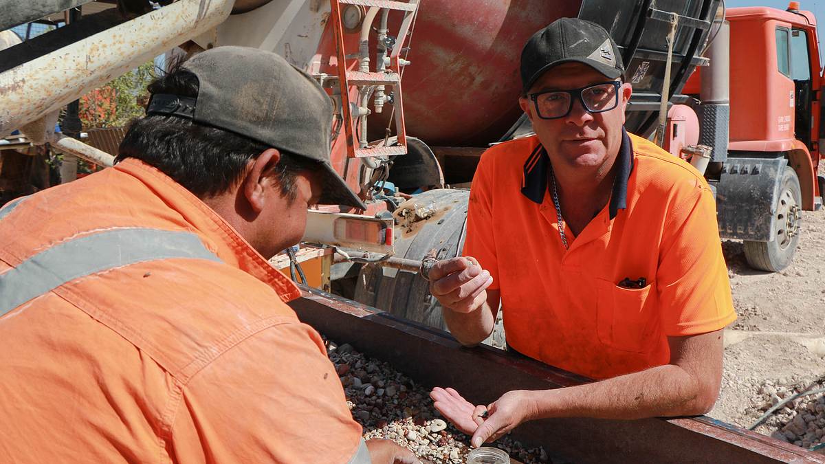 outback opal hunters - edelsteinjagd in australien