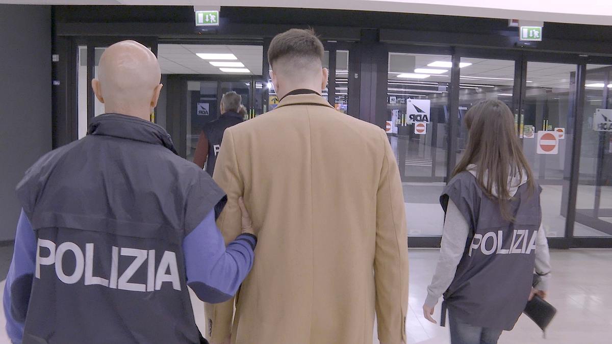 airport security: rom