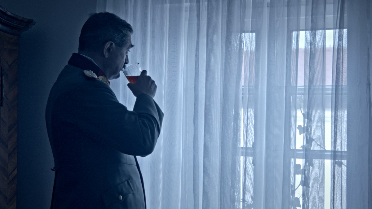 to kill a dictator