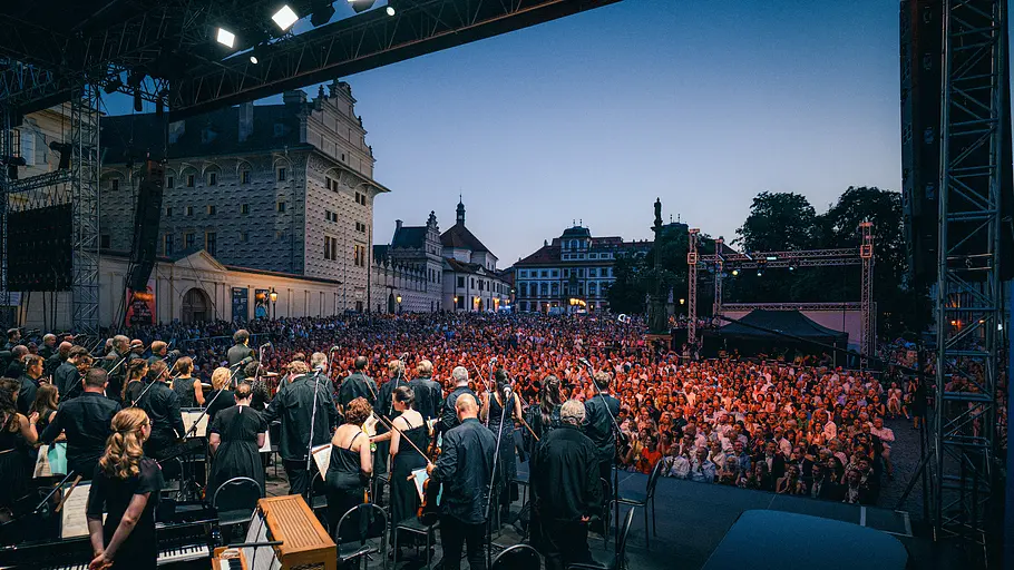 Tschechische Philharmonie spielt Dvořák & Bernstein tschechische philharmonie spielt dvořák & bernstein