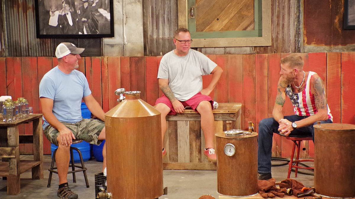 moonshiners: master distiller