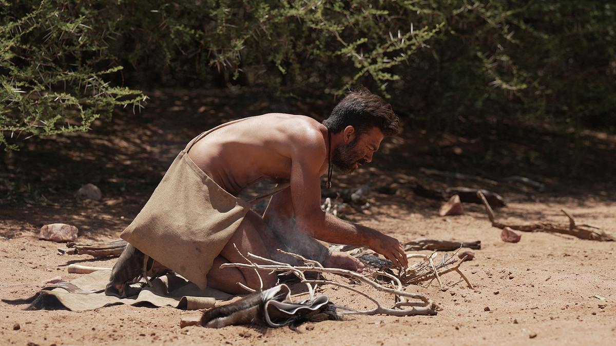 naked survival: last one standing