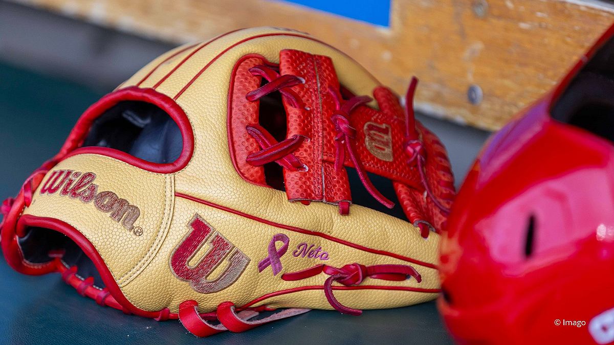 Baseball: Major League Baseball baseball: major league baseball
