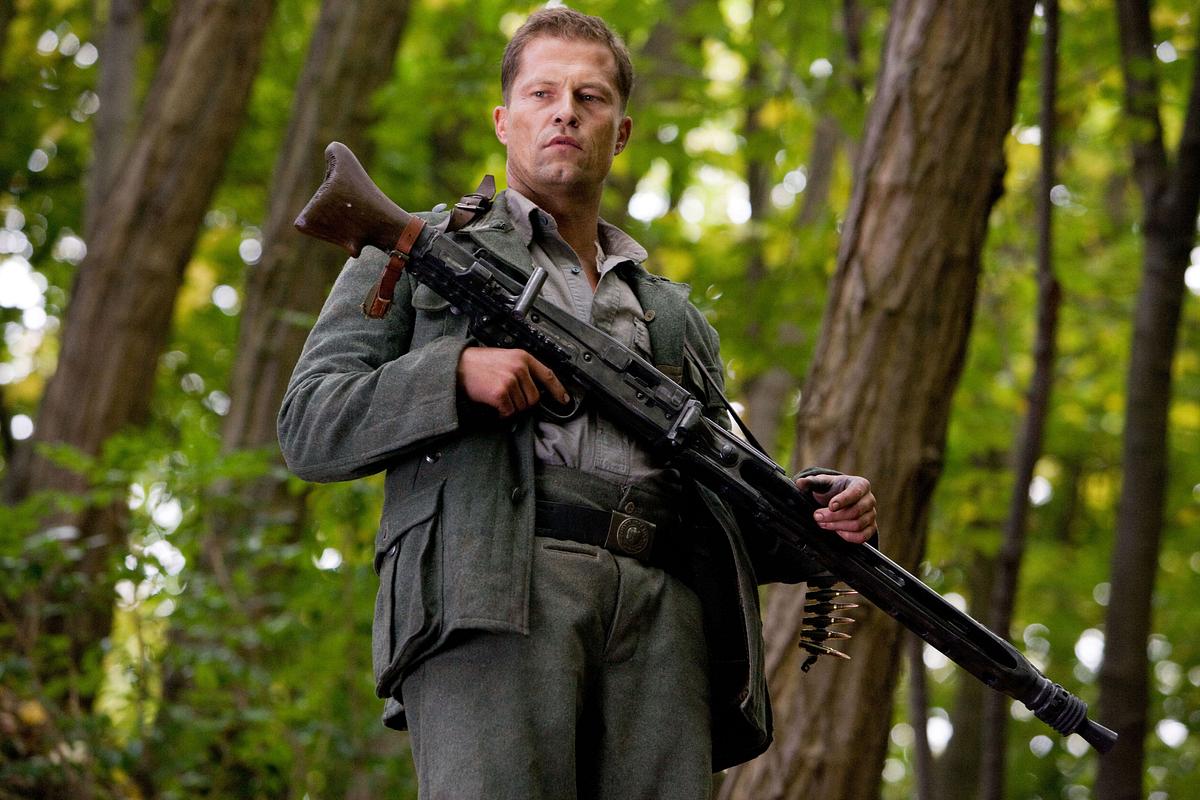 Inglourious Basterds inglourious basterds