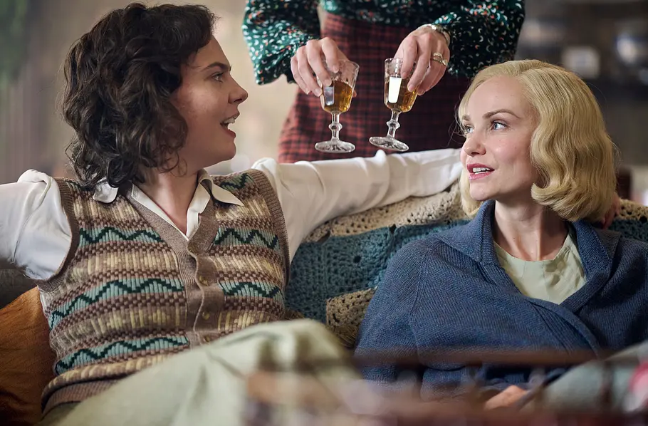 Outrageous - Das Leben der Mitford-Schwestern