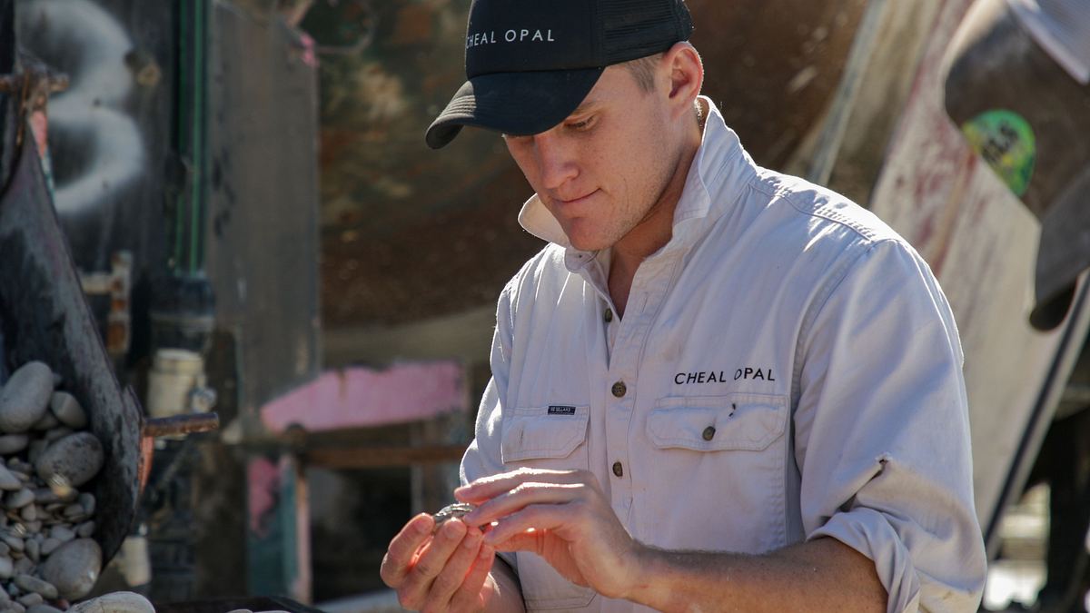 outback opal hunters - edelsteinjagd in australien