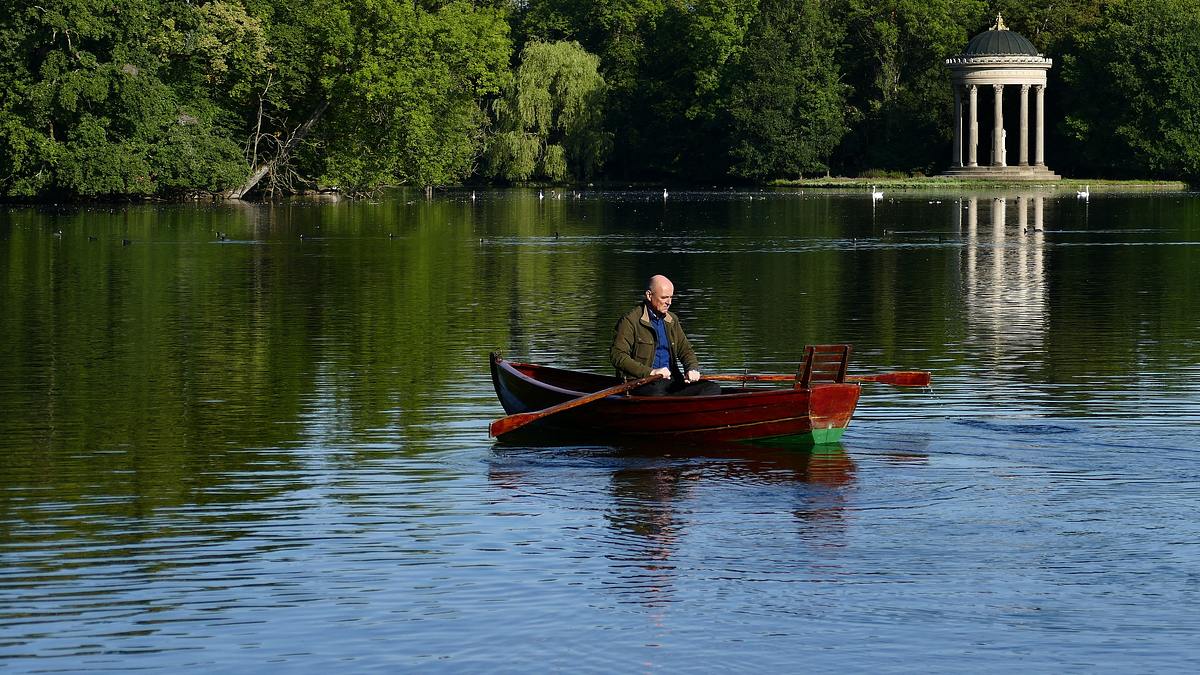 nymphenburg - blicke hinter schloss und riegel
