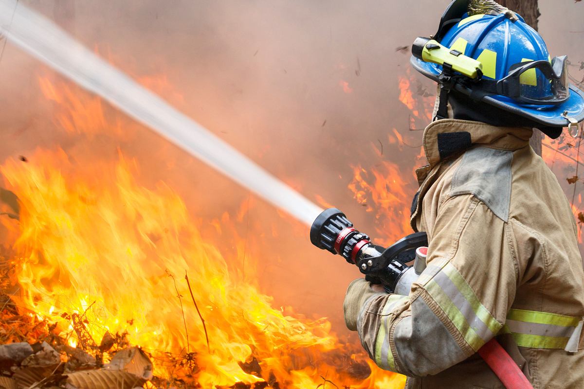 hinter der uniform - im einsatz mit der feuerwehr