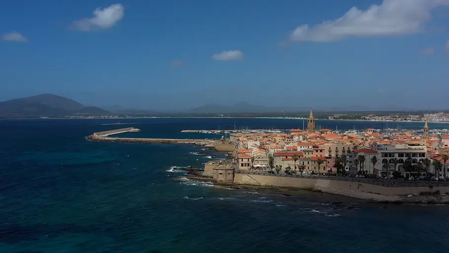 sardinien - traumstrände und schroffe berge
