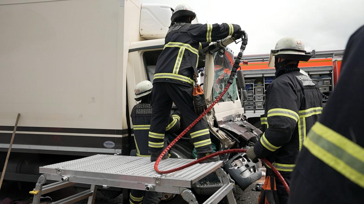 löschen, retten, helfen: die helden der hamburger feuerwehr