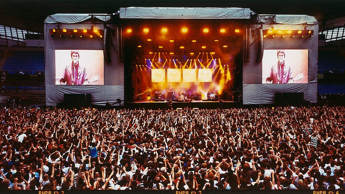 oasis 2005 - live at manchester city stadium
