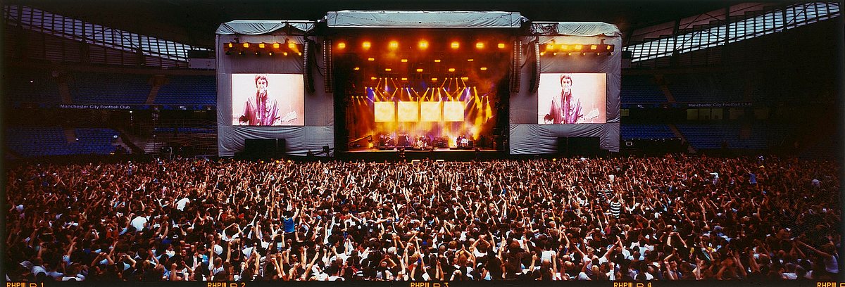 Oasis 2005 - Live at Manchester City Stadium oasis 2005 - live at manchester city stadium
