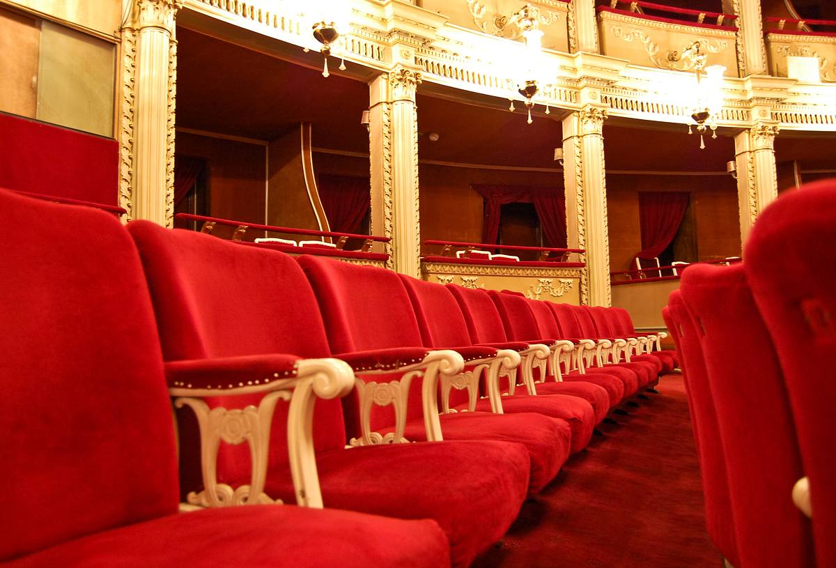 Hinter den Kulissen der Züricher Oper hinter den kulissen der züricher oper