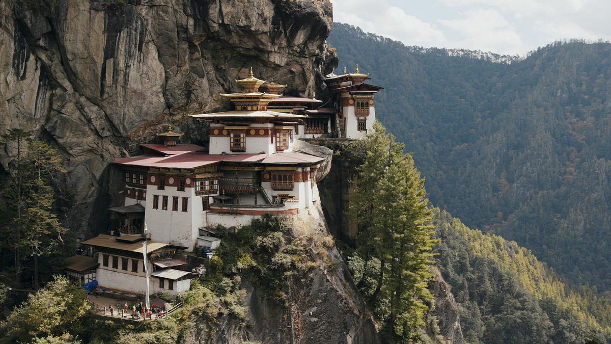 geheimnisvolles bhutan - mit gerlinde kaltenbrunner und heli putz