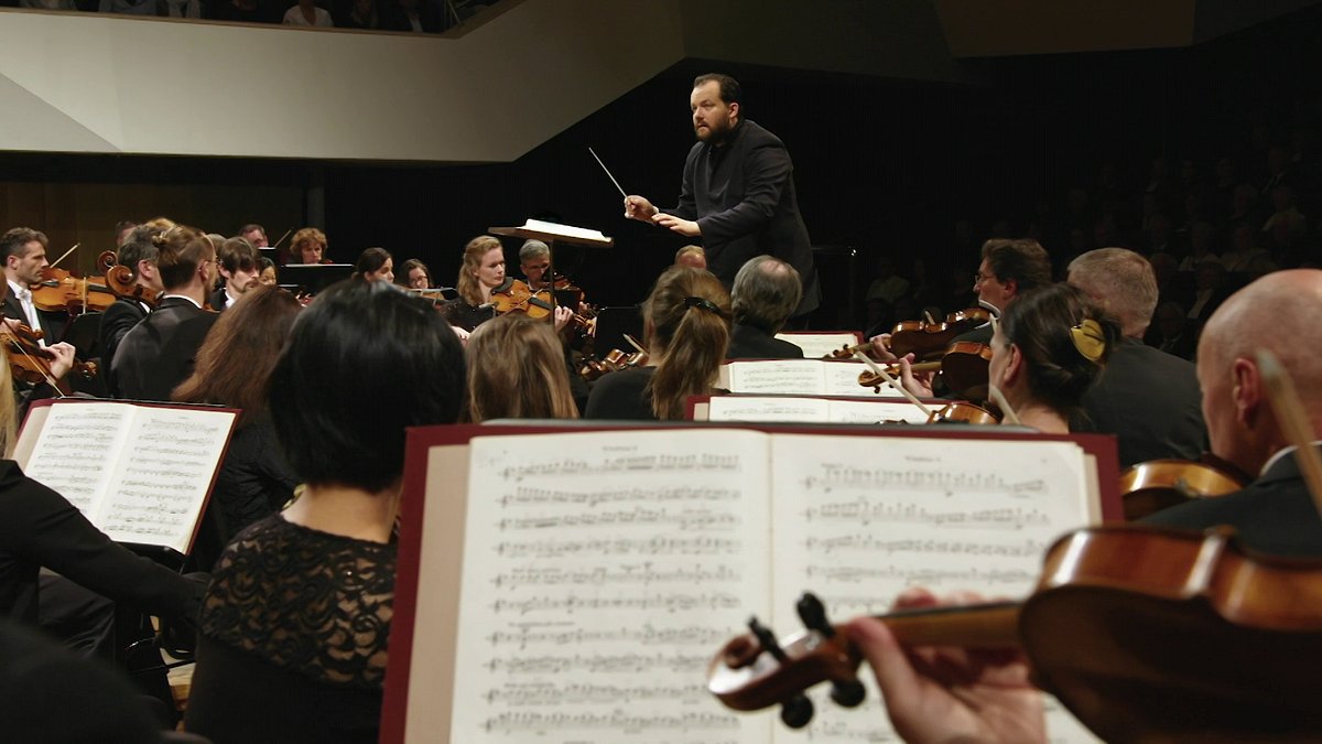 Nelsons dirigiert Tchaikovsky und Shostakovich nelsons dirigiert tchaikovsky und shostakovich