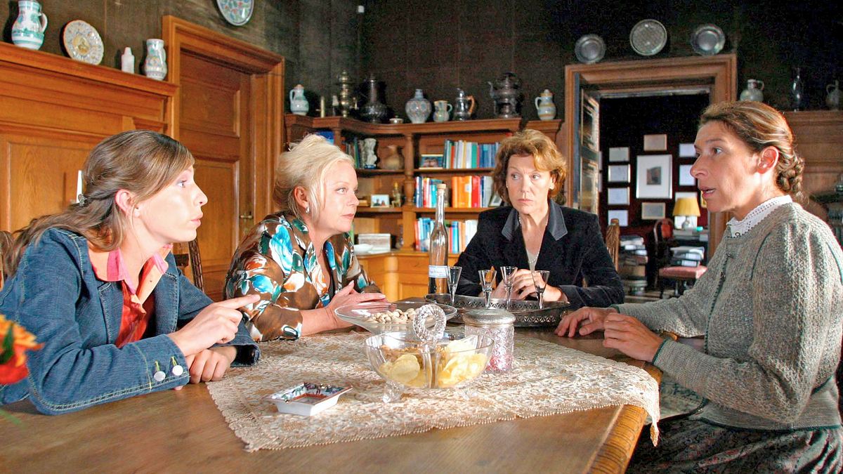 vier frauen und ein todesfall