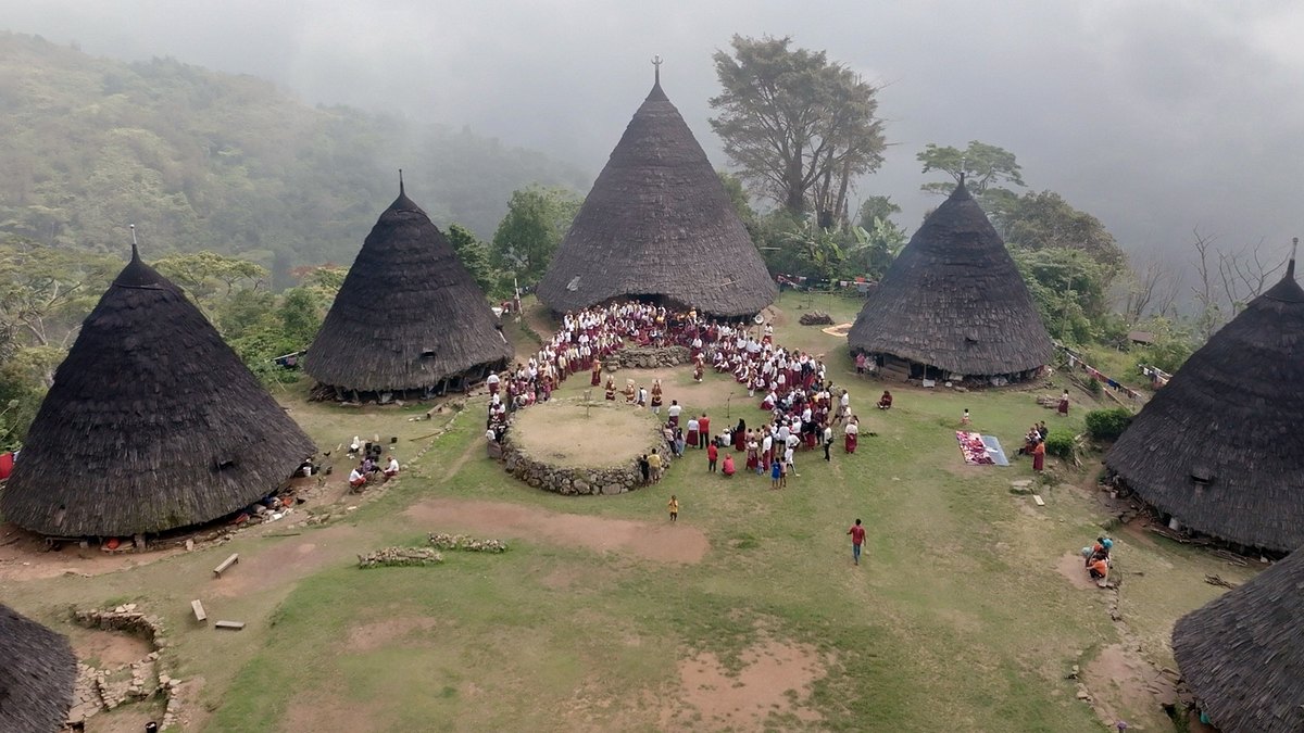 die peitschenkämpfer von indonesien