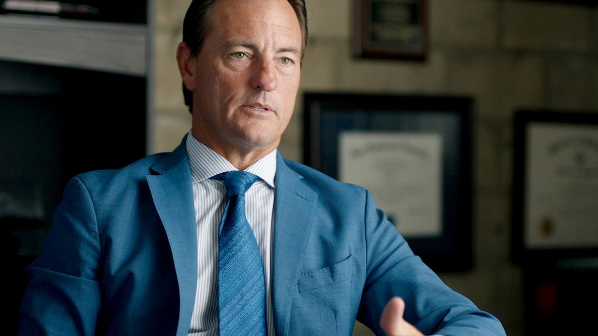 moneyland: die dunklen geschäfte der finanzindustrie