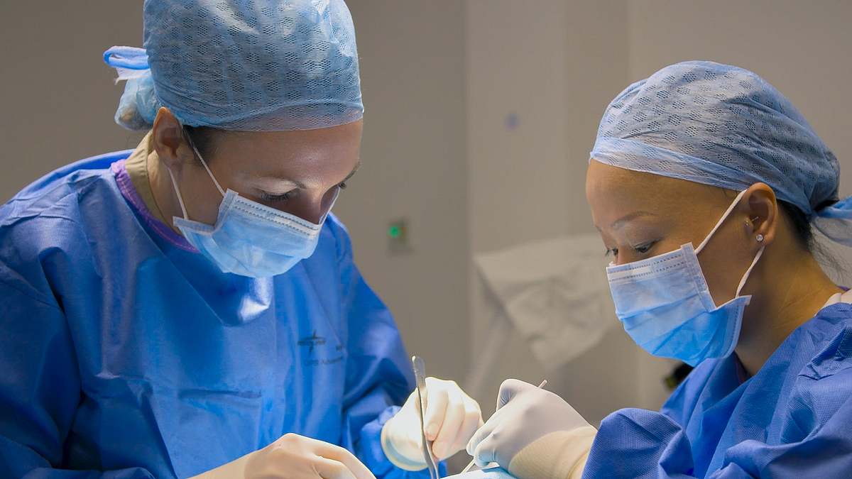 dr. emma - hautärztin aus leidenschaft