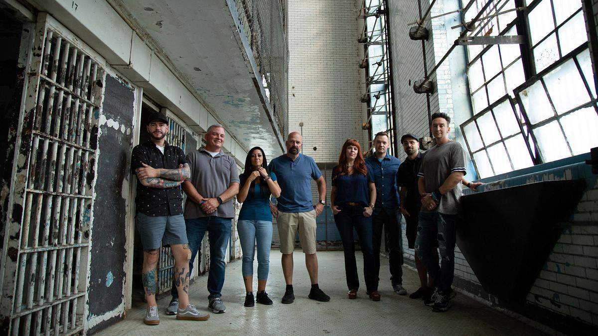 Ghost Hunters ghost hunters