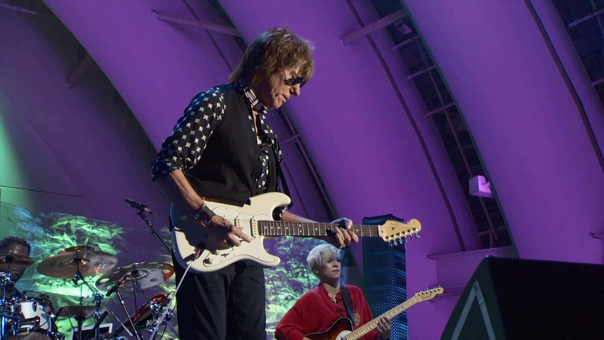 Jeff Beck: Live At The Hollywood Bowl Jeff Beck: Live At The Hollywood Bowl