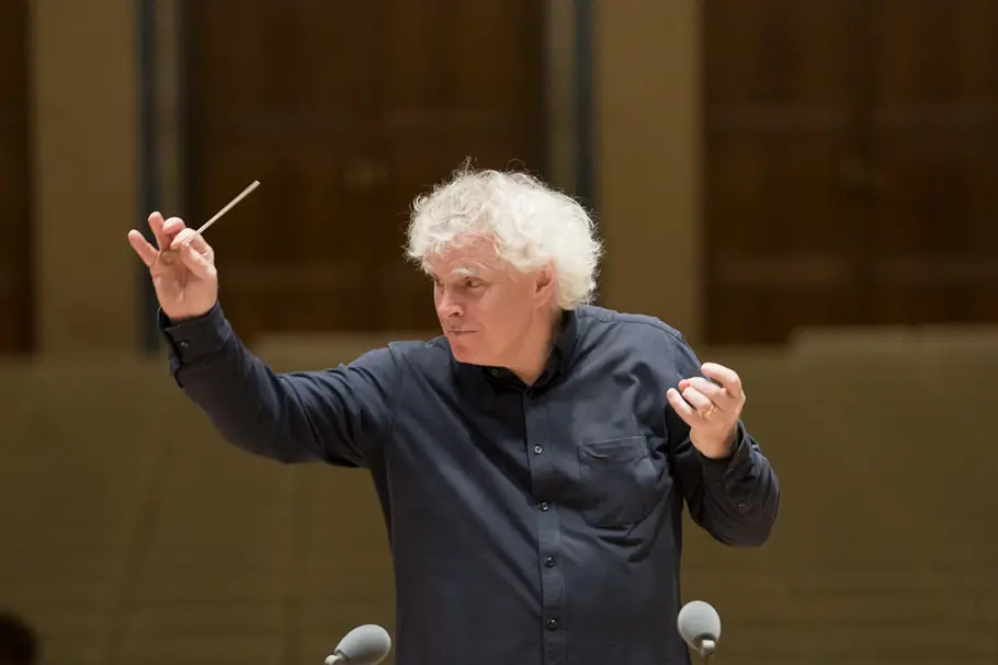Simon Rattle dirigiert Mahlers Zweite simon rattle dirigiert mahlers zweite