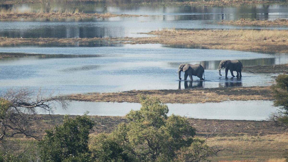 extreme airport africa