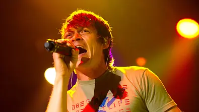 3 Doors Down Sänger Brad Arnold auf der Bühne - Foto:  IMAGO / POP-EYE