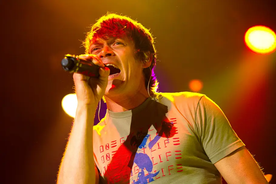 Sänger Brad Arnold 3 Doors Down Sänger Brad Arnold auf der Bühne