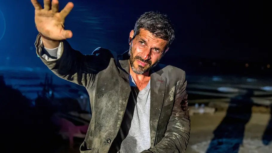 Kommissar Dupin (Pasquale Aleardi) wurde von einem Heckenschützen verwundet. Kommissar Dupin (Pasquale Aleardi) wurde von einem Heckenschützen verwundet.