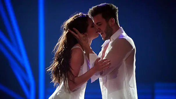 Christina Hänni (damals noch Christina Luft) und Luca Hänni in Lets Dance, Staffel 13 bei ihrem 30-Punkte-Tanz. - Foto: RTL Christina Hänni (damals noch Christina Luft) und Luca Hänni in Lets Dance, Staffel 13 bei ihrem 30-Punkte-Tanz. - Foto: RTL