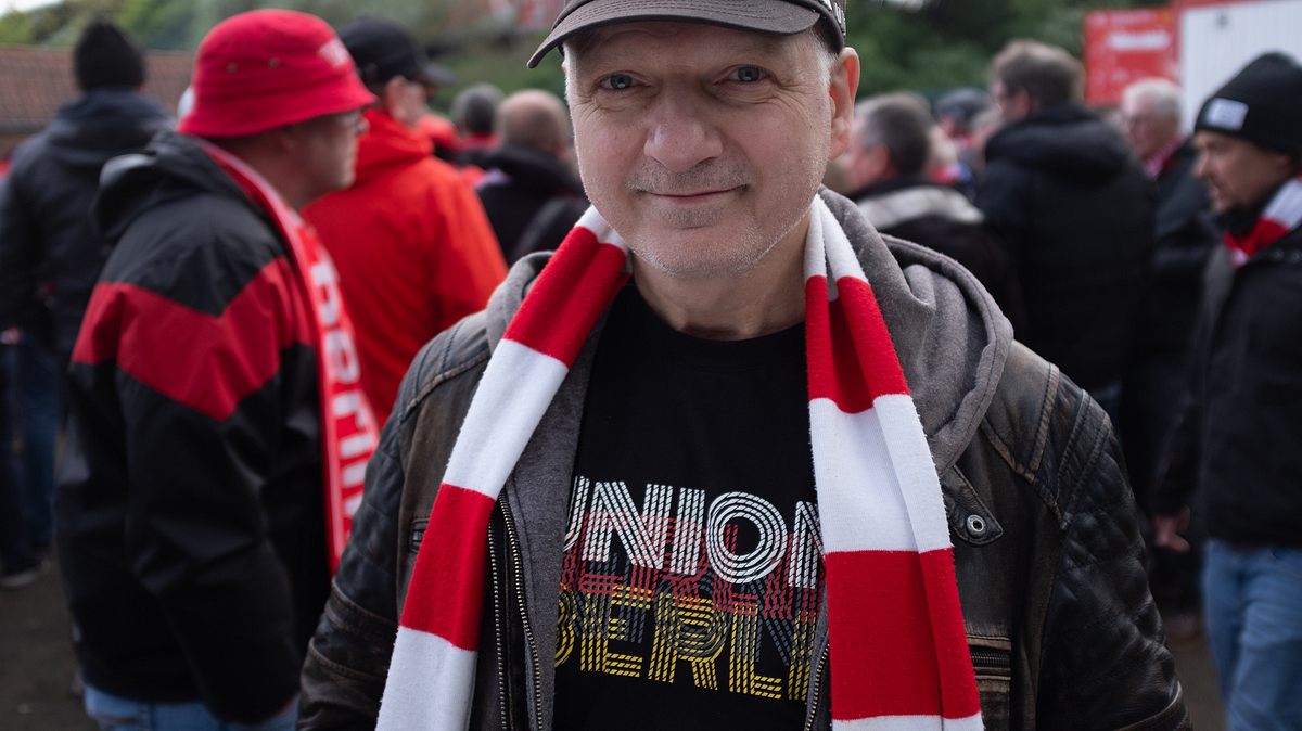 fußballhymnen. schalalalala? von singenden kickern und stadionschlagern