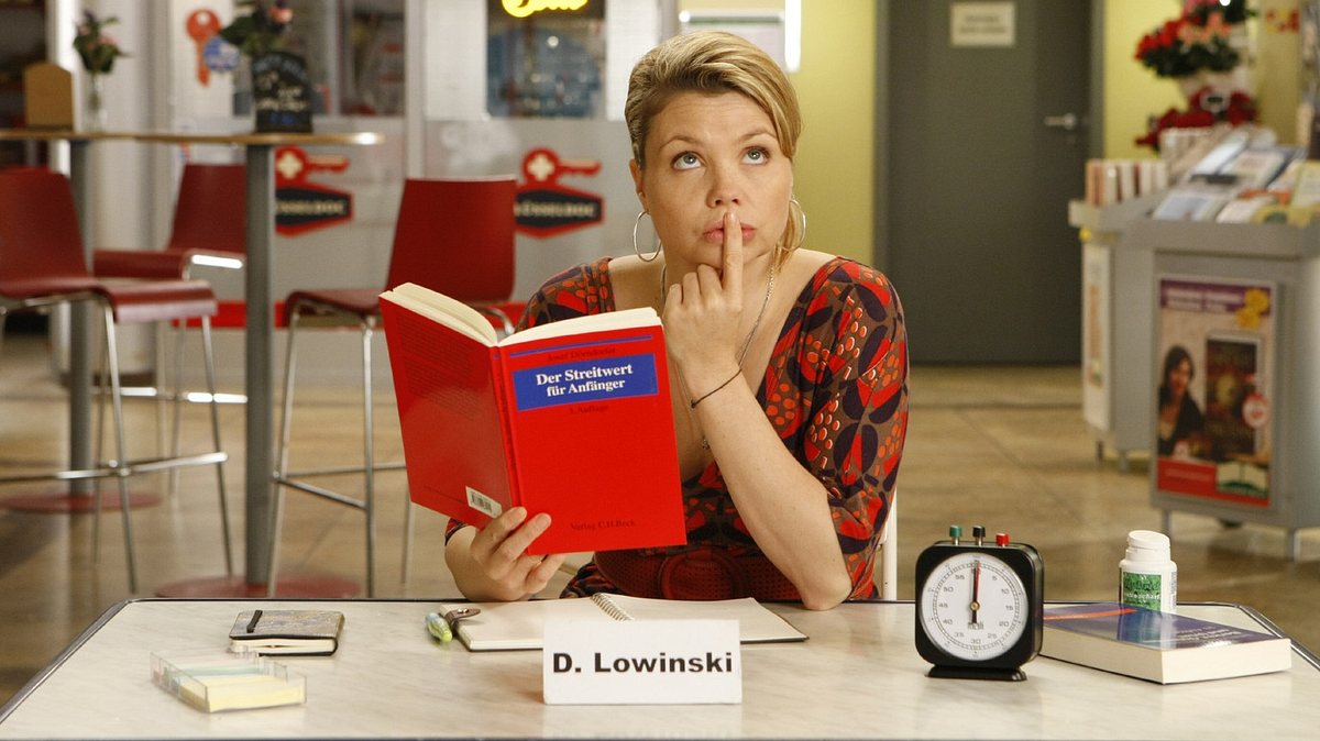 danni lowinski