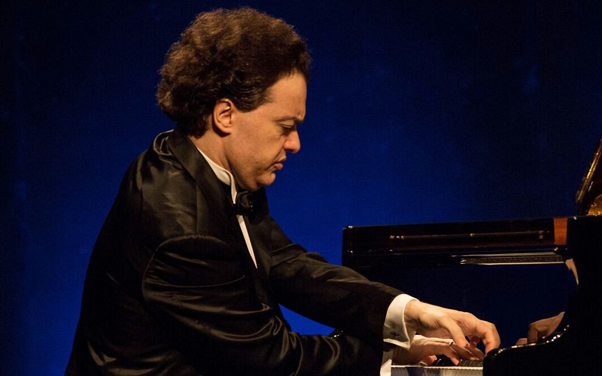 Evgeny Kissin at the Klavier-Festival Ruhr: Bach, Mozart, Beethoven, Chopin evgeny kissin at the klavier-festival ruhr: bach, mozart, beethoven, chopin