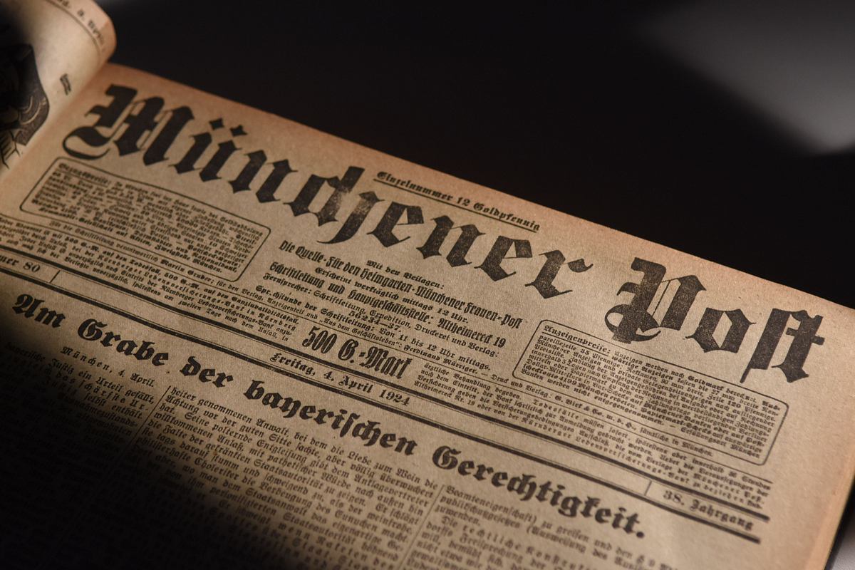 Schlagzeilen gegen Hitler schlagzeilen gegen hitler
