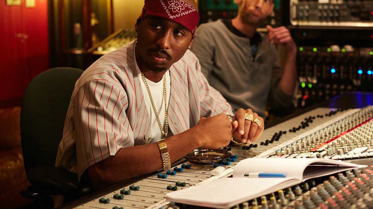 all eyez on me