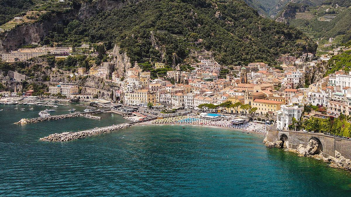 Roadtrip durch Süditalien - Amalfi, Vesuv und Neapel mit Sarazar roadtrip durch süditalien - amalfi, vesuv und neapel mit sarazar