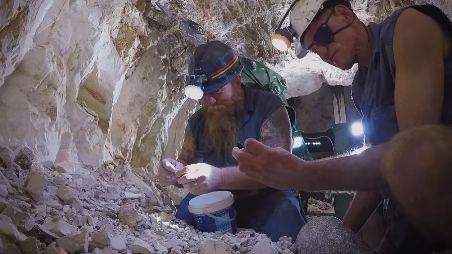 Outback Opal Hunters - Edelsteinjagd in Australien outback opal hunters - edelsteinjagd in australien