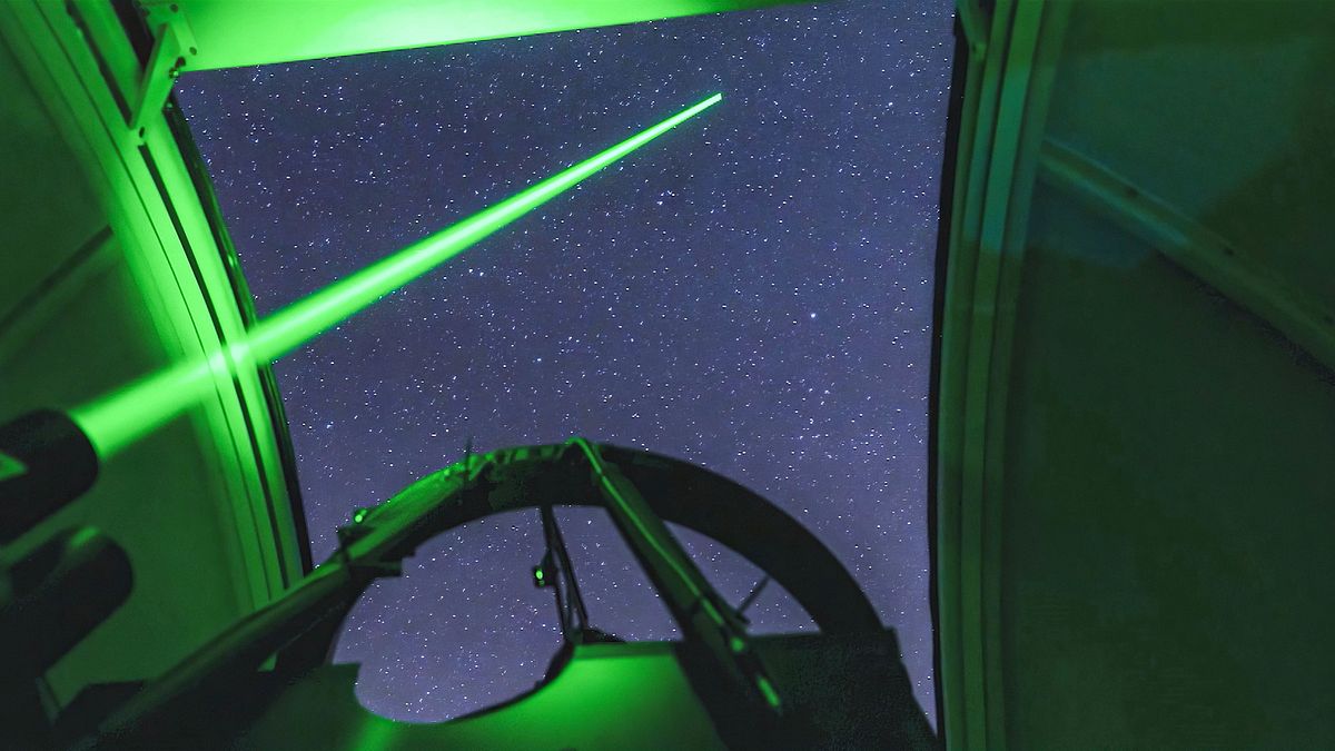 gefährlicher weltraumschrott - auf kollisionskurs mit satelliten
