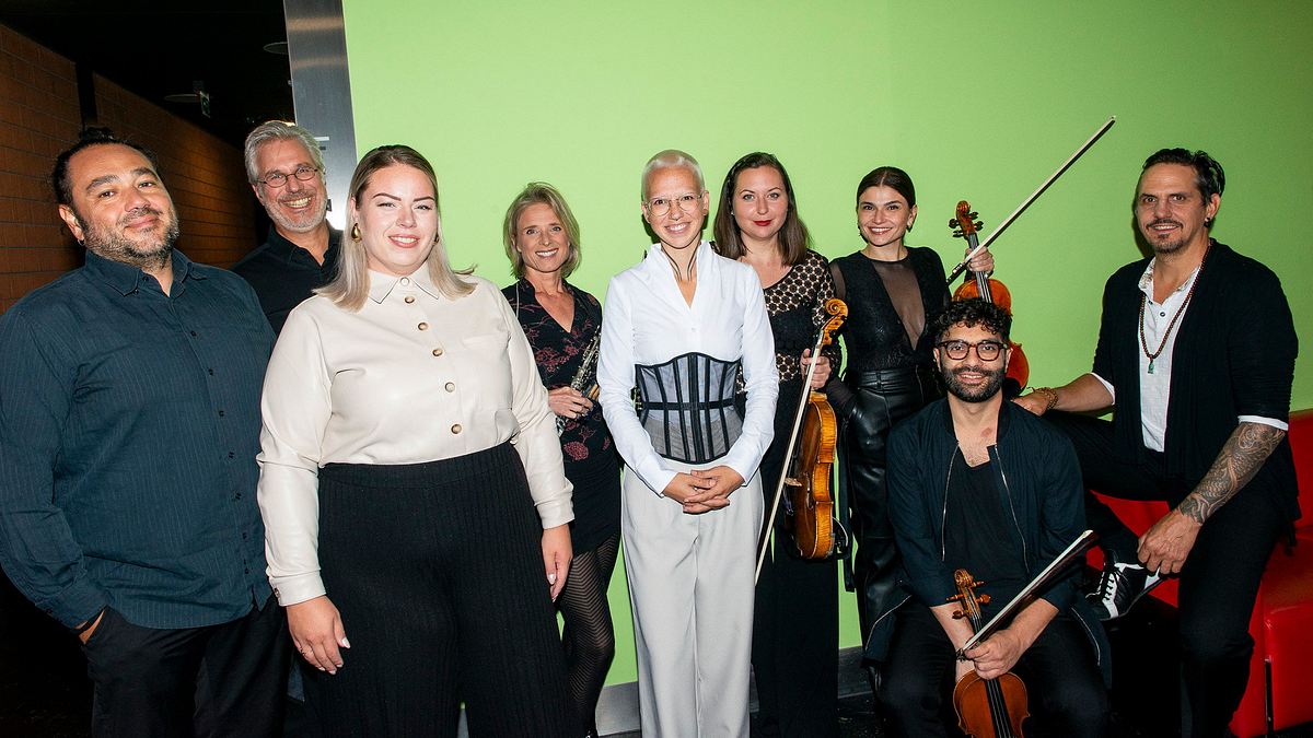 srf 3 showcase - stefanie heinzmann und mikis takeover! ensemble