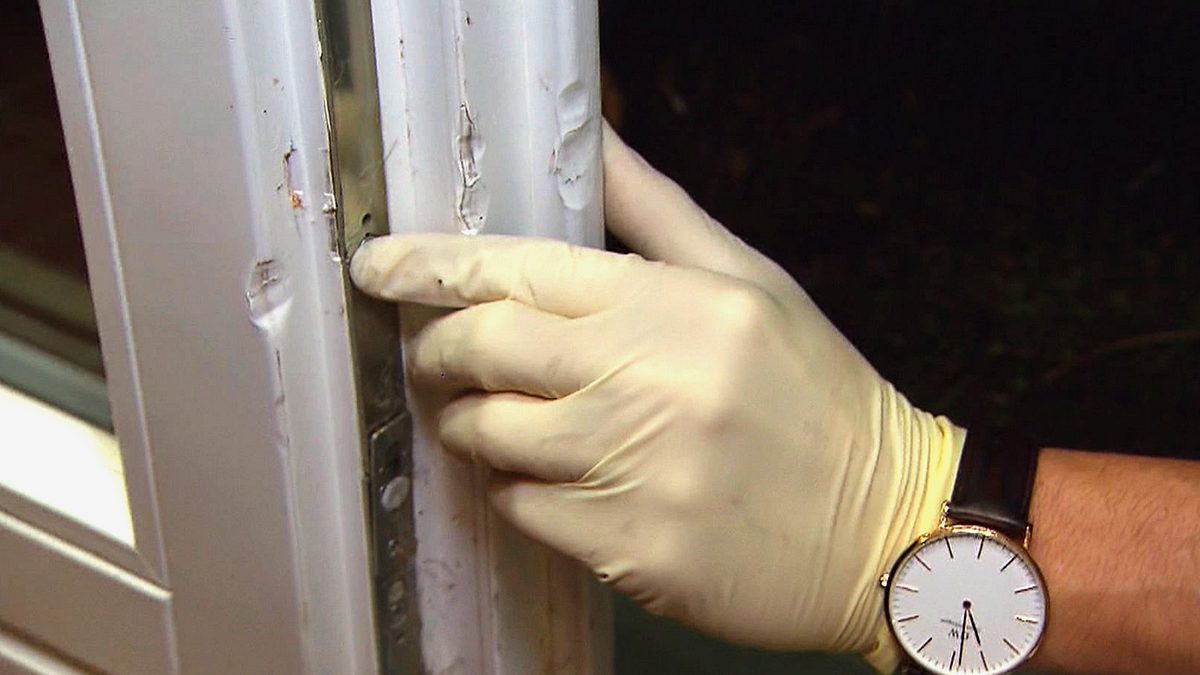 ermittler am tatort - einsatz für den kriminaldauerdienst