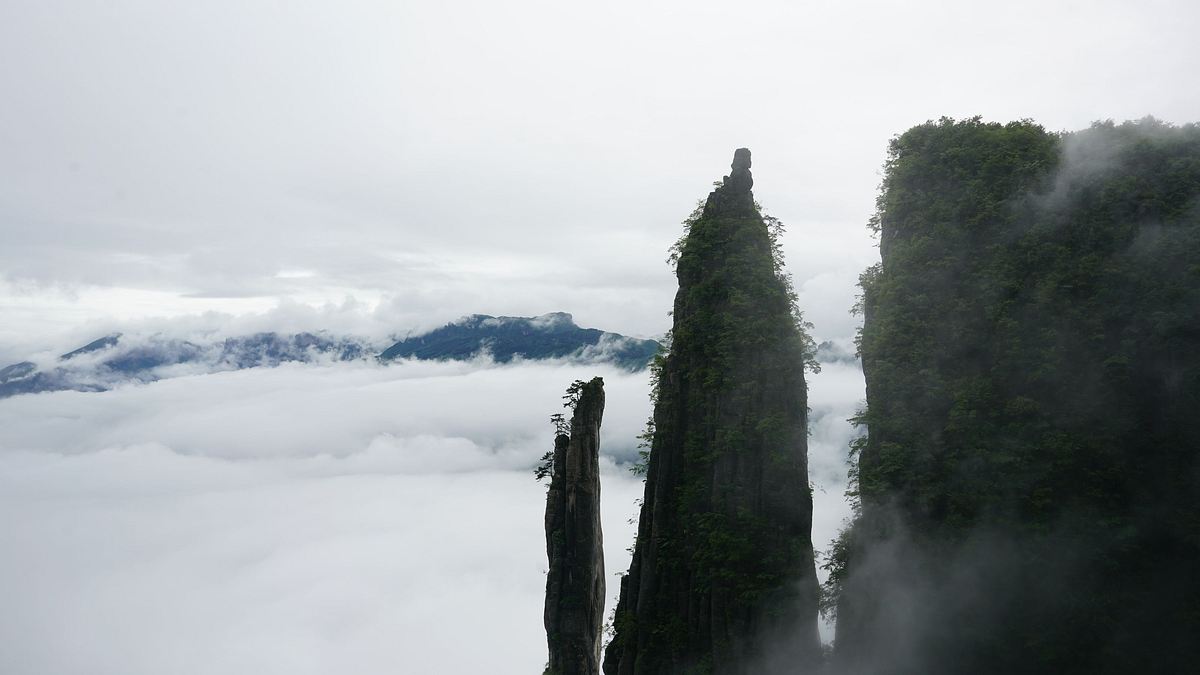 one strange rock - unsere erde