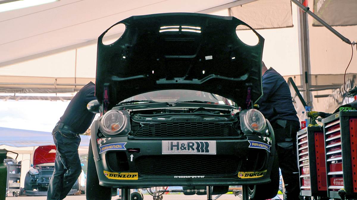 einstieg in den motorsport - kampf um jeden zentimeter