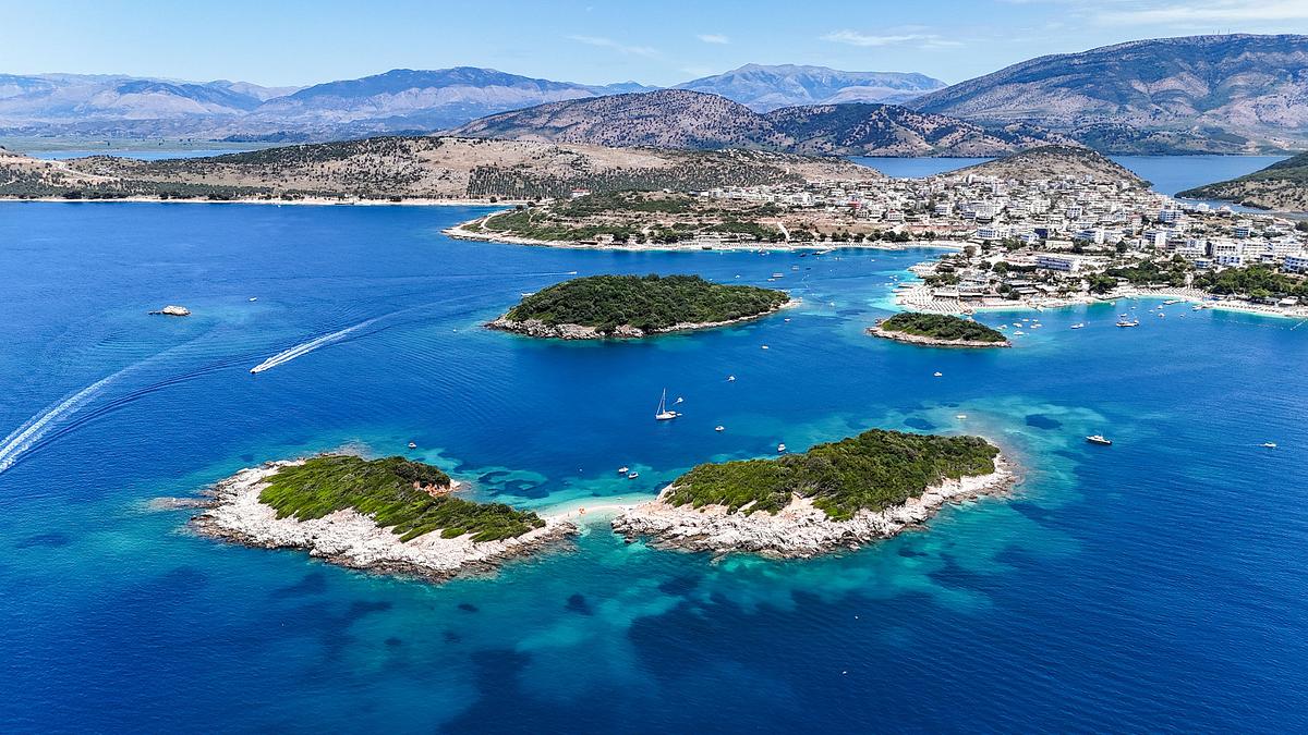 roadtrip durch albanien - tirana, riviera und albanische alpen mit sarazar