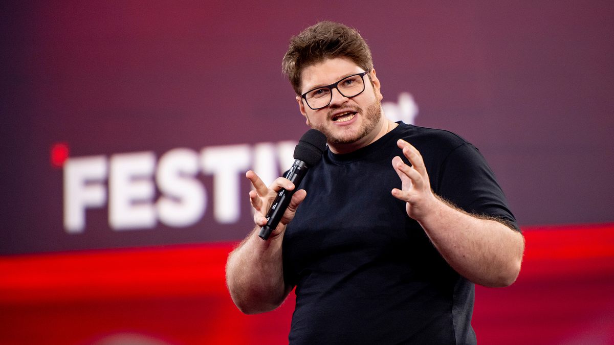 jan philipp zymny: quantenheilung durch stand-up-comedy