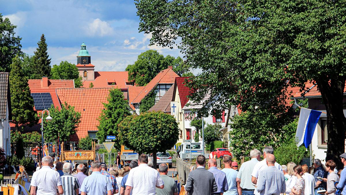 unser dorf hat wochenende