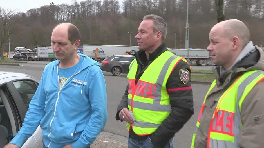 Schneller als die Polizei erlaubt schneller als die polizei erlaubt