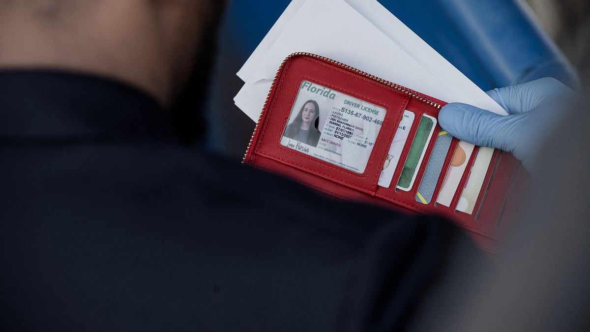 das böse im blick - augenzeuge kamera