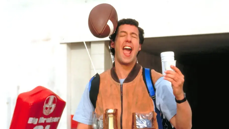 Adam Sandler als Bobby Boucher im Film „Waterboy - Der Typ mit dem Wasserschaden“.