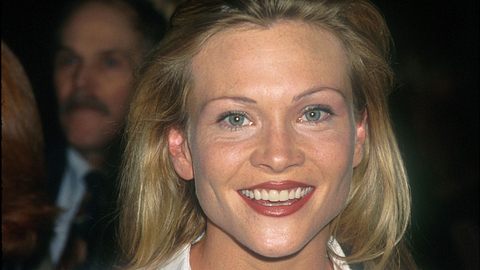 Amy Locane, die die Sandy Harling bei Melrose Place spielte, sieht heute ziemlich fertig aus. - Foto: Getty Images